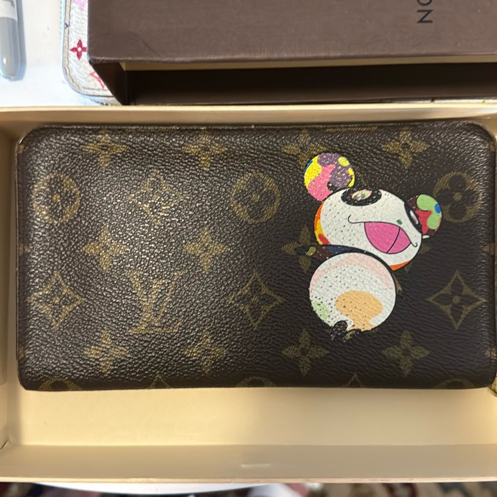 LV Wallet